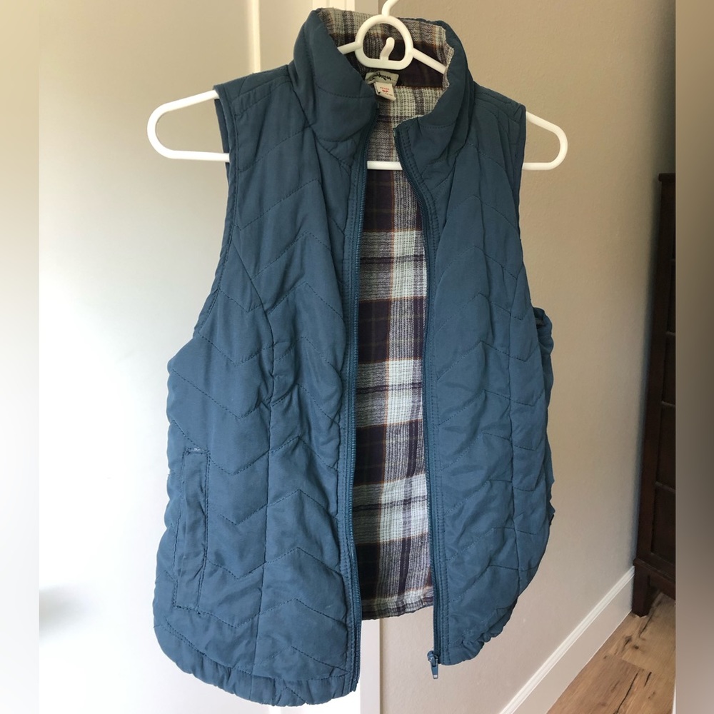 Supplies blue quilted vest (small)